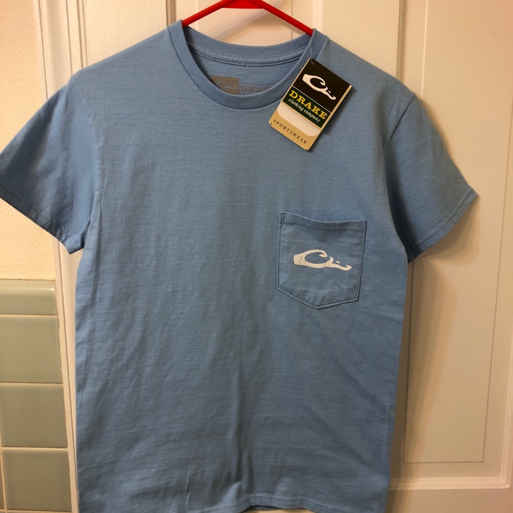 Men’s small Drake tee